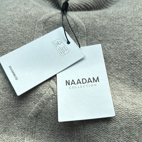 Nadaam Cropped Sweater - Picture 3 of 5